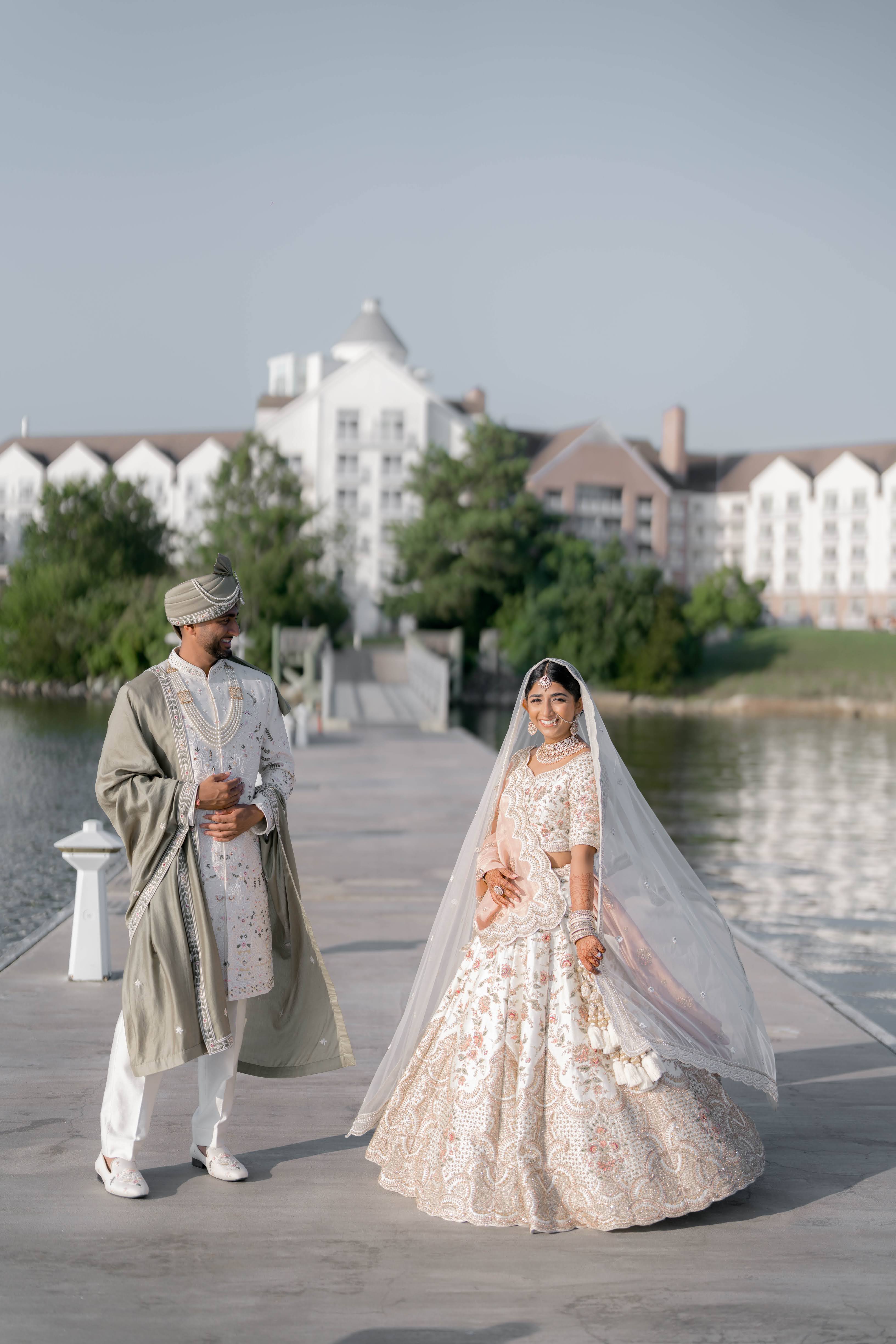 Shaina & Niket Wedding Image 24