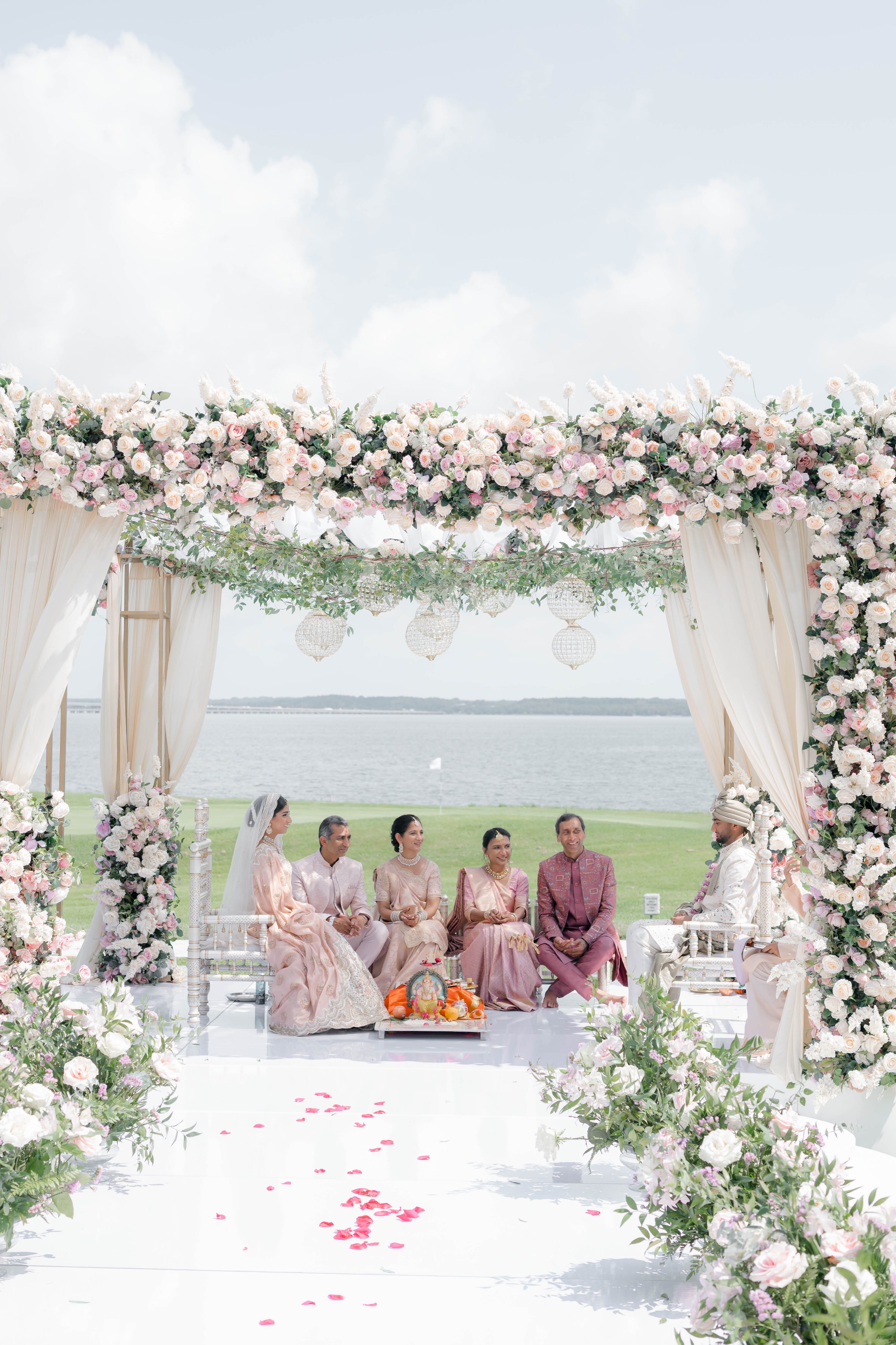 Shaina & Niket Wedding Image 20