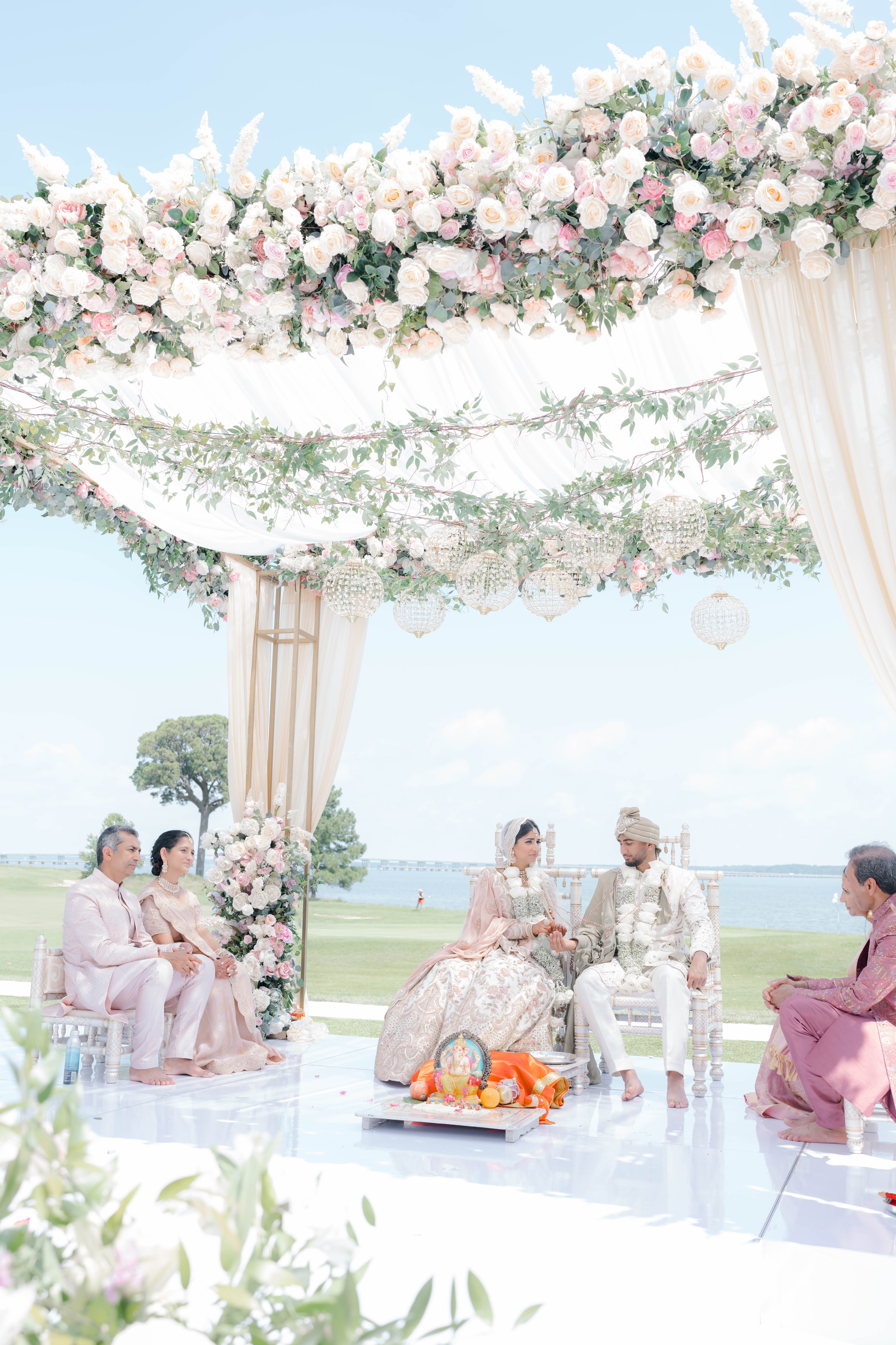 Shaina & Niket Wedding Image 18