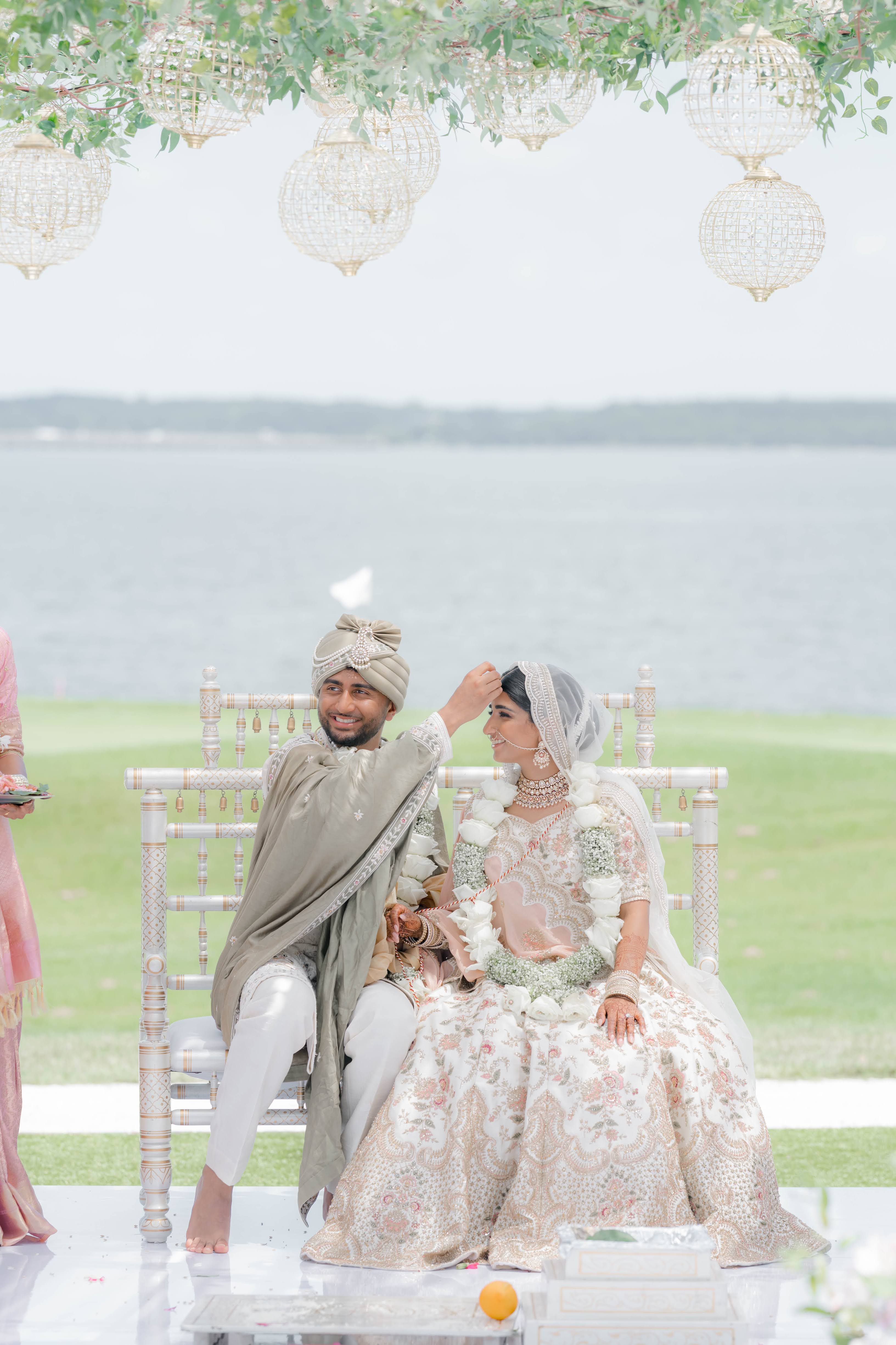 Shaina & Niket Wedding Image 16