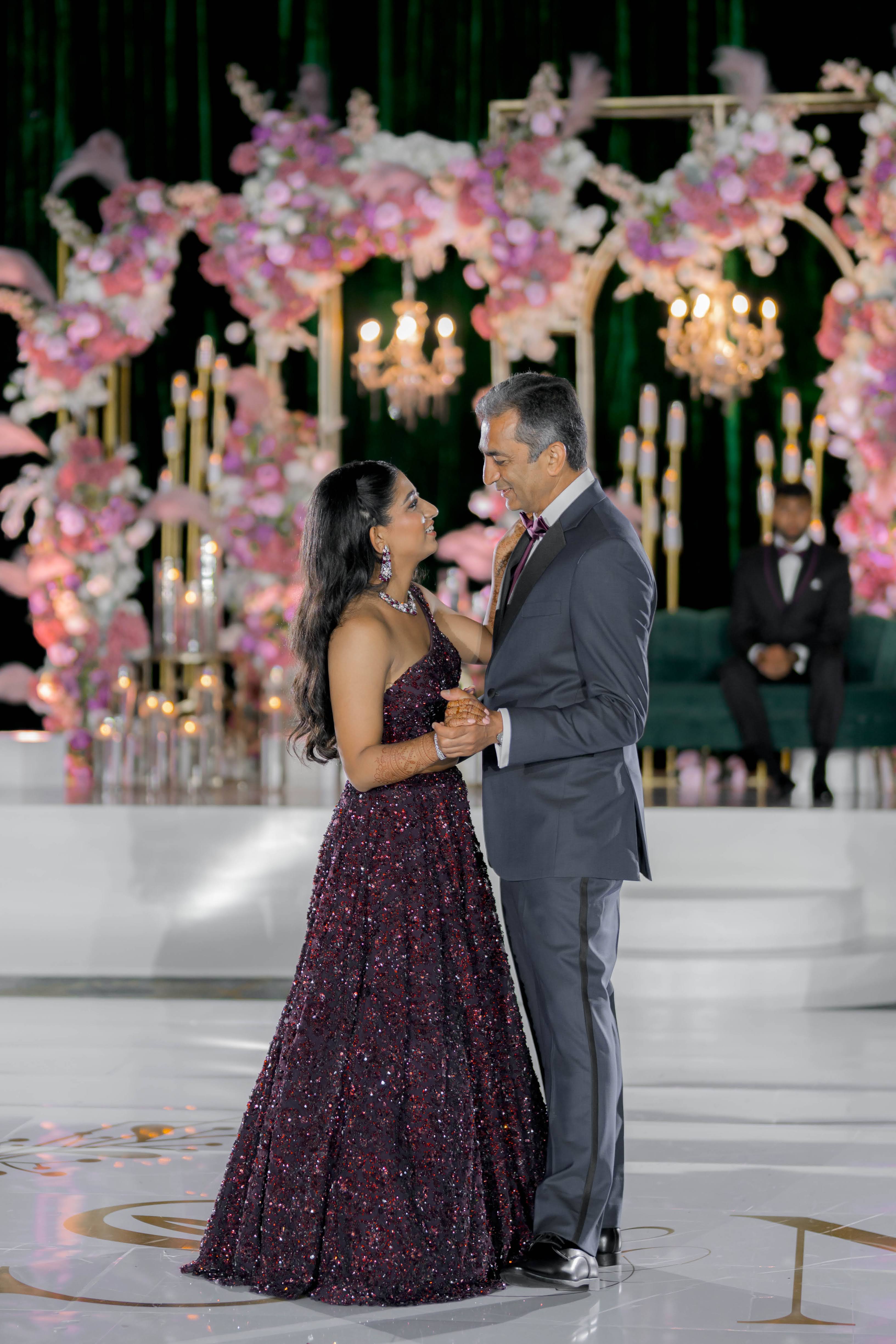 Shaina & Niket Wedding Image 8